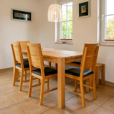 Gemuetliches Haus Mit Garten Und Gemeinsamem Pool Holiday home *