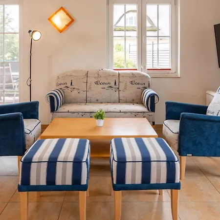 Σπίτι διακοπών Gemuetliches Haus Mit Garten Und Gemeinsamem Pool Gramkow