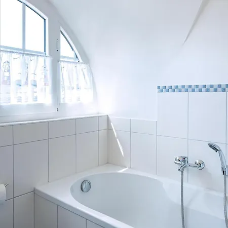 Gemuetliches Haus Mit Garten Und Gemeinsamem Pool Gramkow
